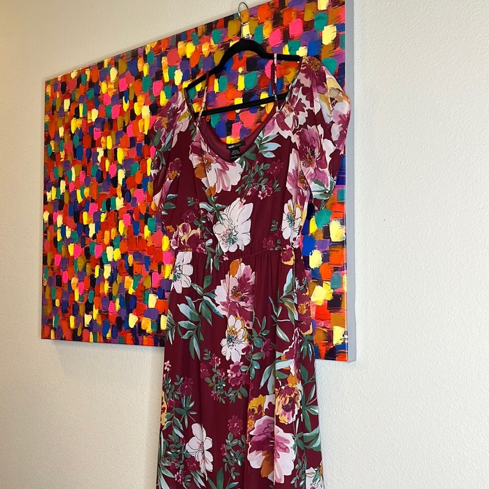 Floral print long dress with shoulder straps and sleeves